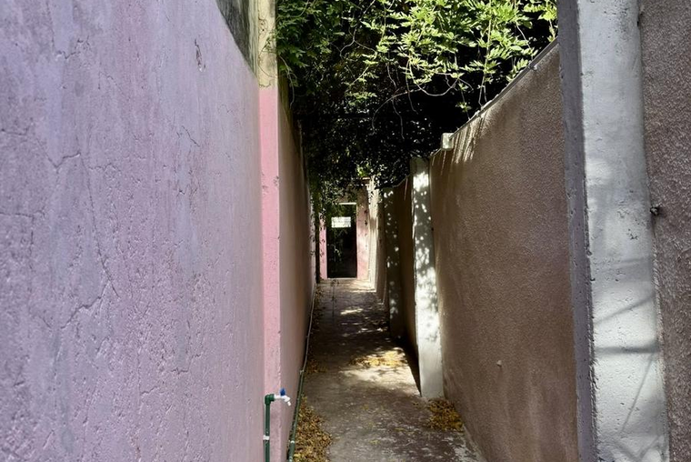 APTO CONSULTORIO. ESTUDIO. Profesional. 2 ambientes . Depósito. Baño completo. Callao 367.