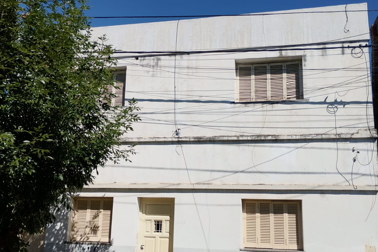 Casa en dos plantas con entradas independientes