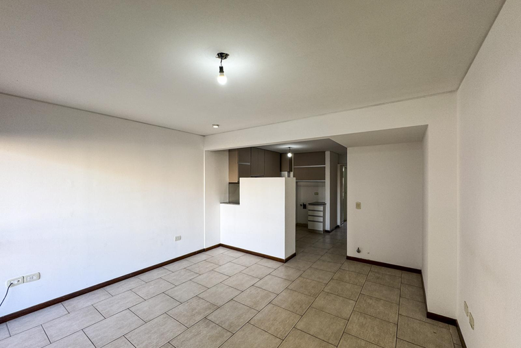 Departamento de 1 dormitorio amplio con ventilación cruzada