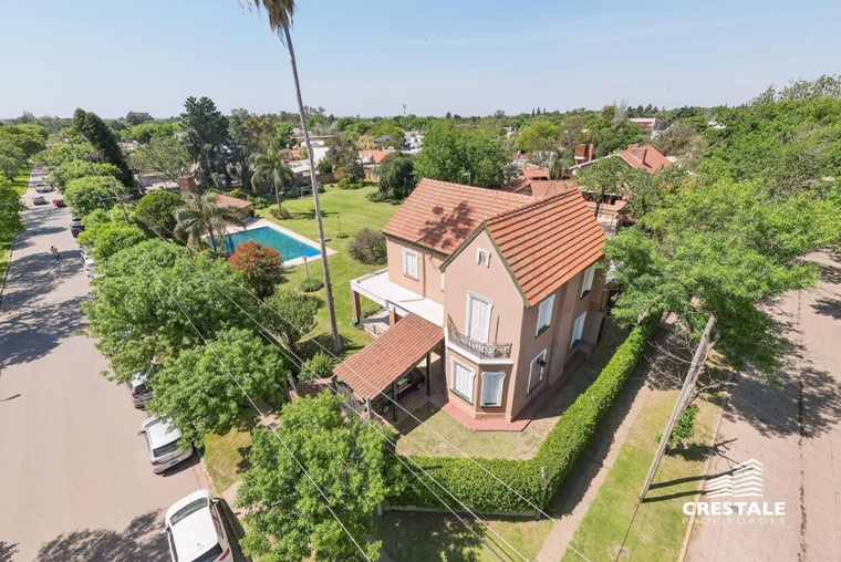 Casa en venta, Sarmiento 1400 - Funes
