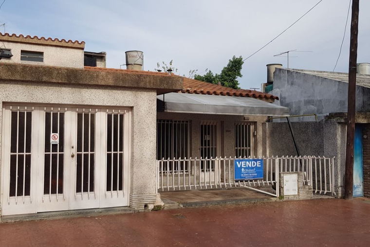 Venta Casa 2 Dormitorios Dr.Rivas N°1300. Rosario. Cejas Estudio Jurídico e Inmobiliaria