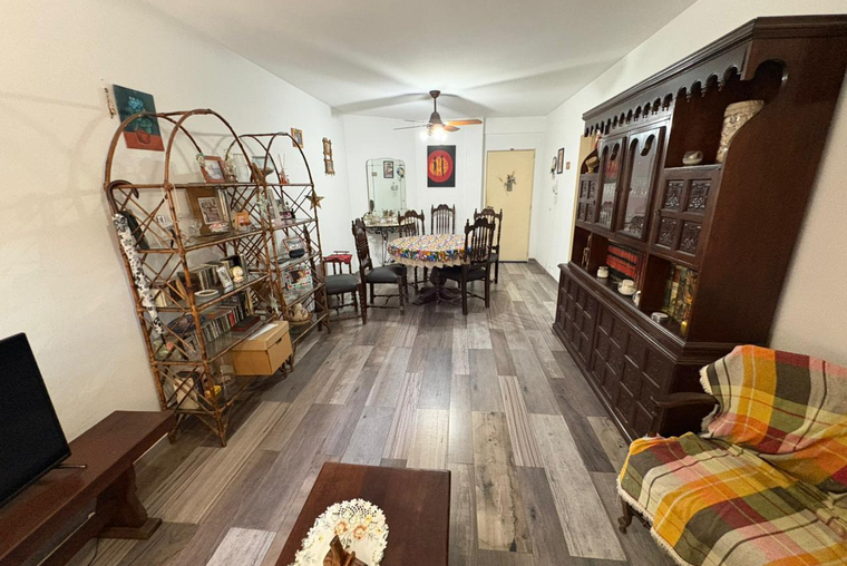 DEPARTAMENTO DE TRES DORMITORIOS VENTA PATIO EXCLUSIVO 