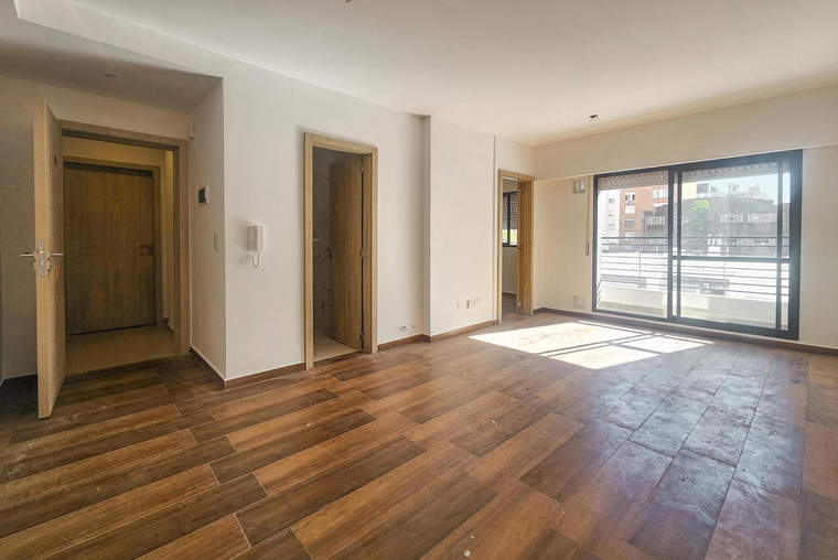 Departamento de 1 dormitorio con balcón de oportunidad en el Centro