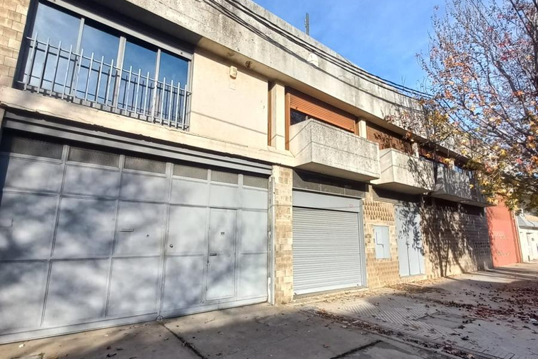 GALPON PARA USO INDUSTRIAL VENTA DIVERSOS USOS COMERCIALES LUIS AGOTE ROSARIO