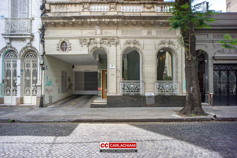 Departamento en venta 2 dormitorios con patio y cochera - Rosario centro