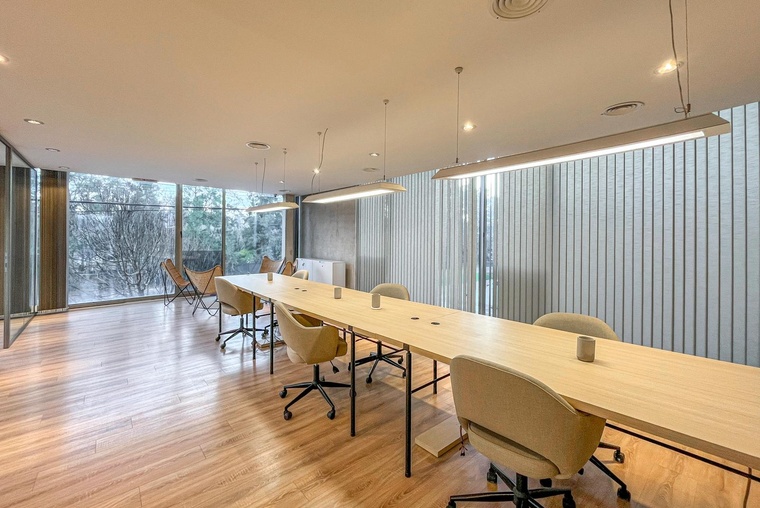 Oficina de diseño en edificio de categoría en la zona de Countries