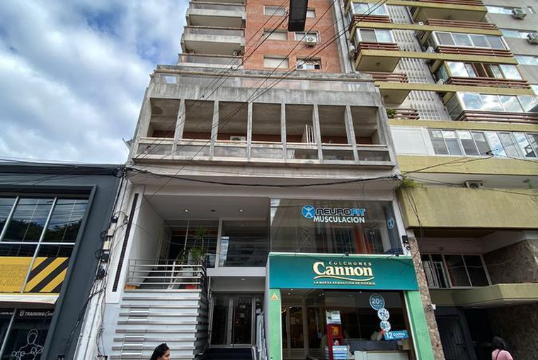 San Martín 1100. Contrafrente. Piso 11. 35 m2. Silencioso. Cocina equipada. Zona Facultades/Peatonal