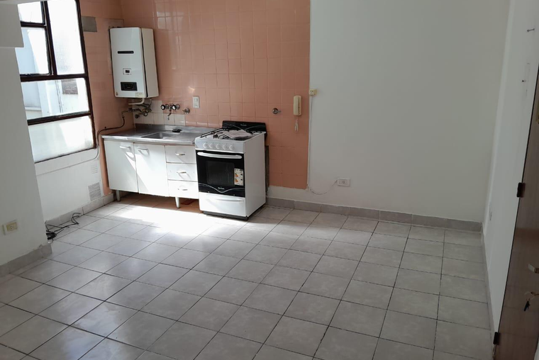 Salta 1990. Cocina comedor. Placard. Eléctrico.