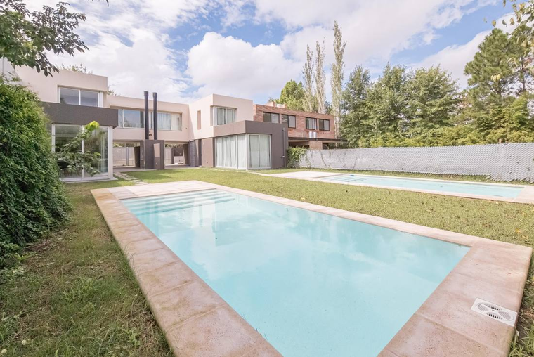 Casa en venta, Aldea Fisherton - Malabia 1200