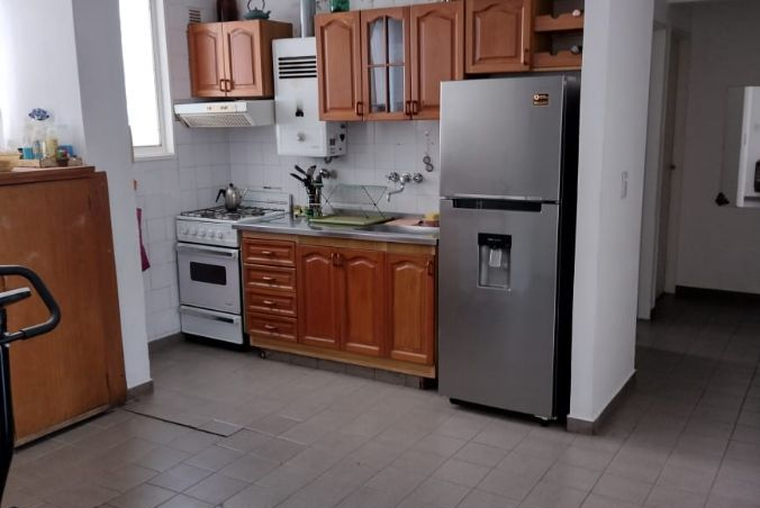 La Paz 200. Balcón. Ventilación cruzada. Luminoso. Excelente.