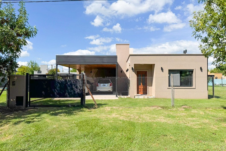 CASA DE FIN DE SEMANA VENTA PILETA Y PARRILLERO BARRIO ABIERTO PUNTA CHACRA ROLDAN