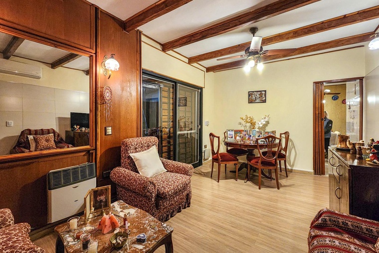 Casa de pasillo único con 2 dormitorios en una sola planta más patio y terraza
