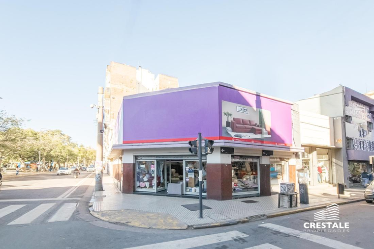 Local en venta, San Luis  y Corrientes
