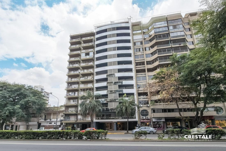 Departamento en venta, Av. Pellegrini y Maipú