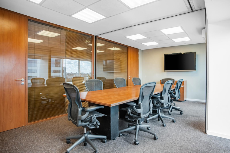 Renta de oficinas comerciales amobladas para 10 personas en MONTEVIDEO, World Trade Center III 