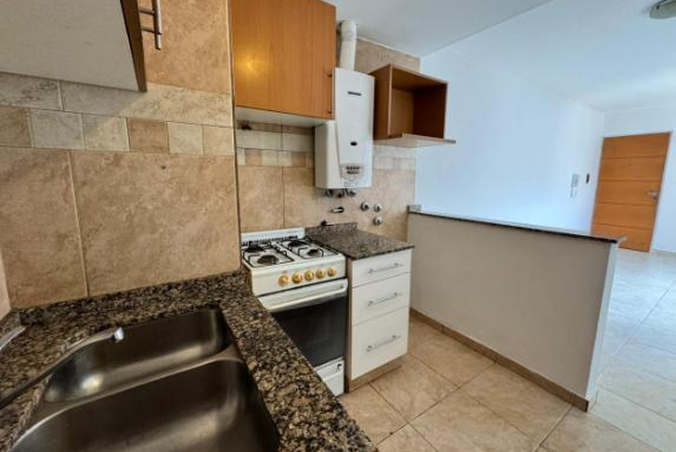 DEPARTAMENTO DE 1 DORMITORIO POR ESCALERA VENTA PICHINCHA ROSARIO