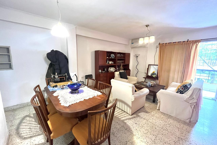 DEPARTAMENTO POR ESCALERA DE 2 DORMITORIOS   COMODIN VENTA BARRIO MARTIN ROSARIO