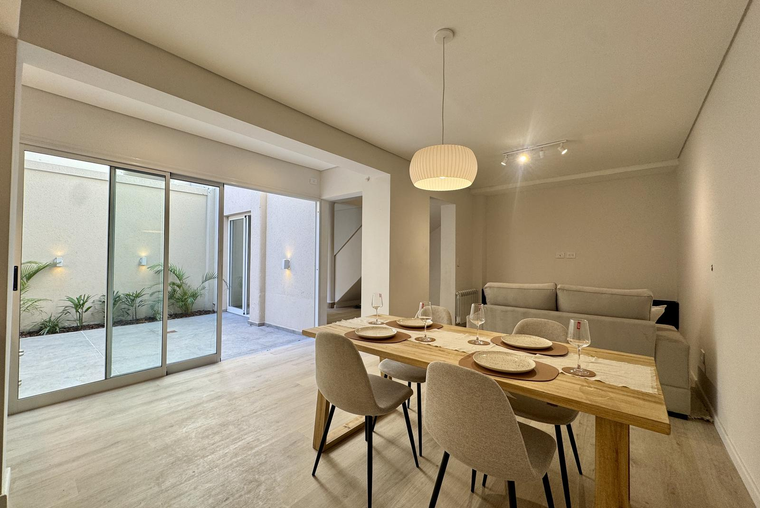 Venta PH Centro 3 Dormitorios Patio con Parrillero Caldera y Radiadores