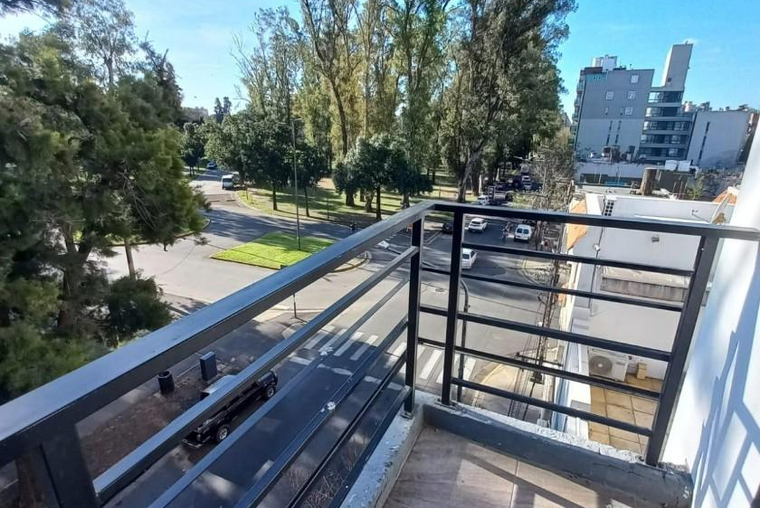 DEPARTAMENTO MONOAMBIENTE VENTA VISTA TOTAL AL PARQUE INDEPENDENCIA ABASTO ROSARIO