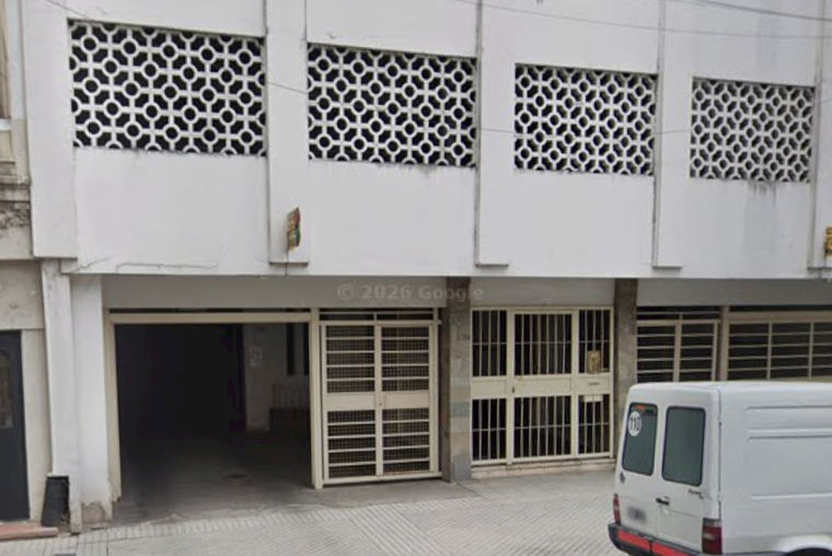 Dueño alquilo cochera