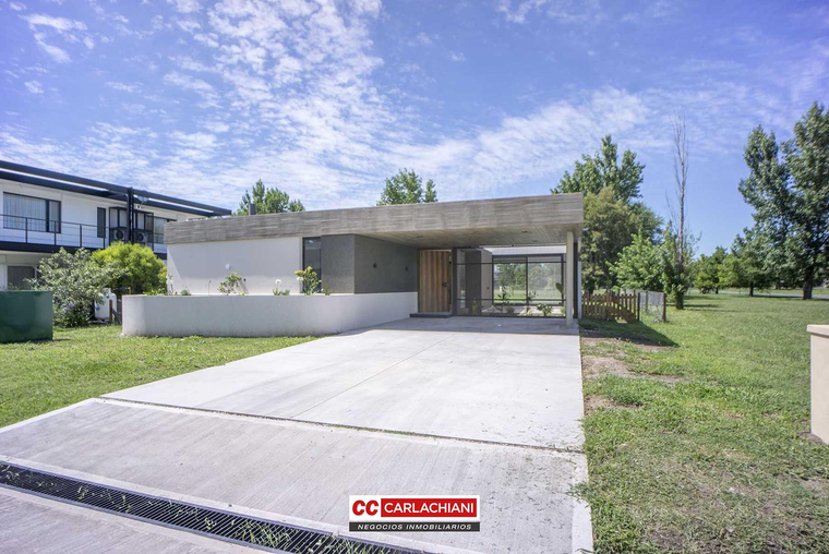 Venta Casa a Estrenar de Lujo La Rinconada Naturaleza Verde Deportes