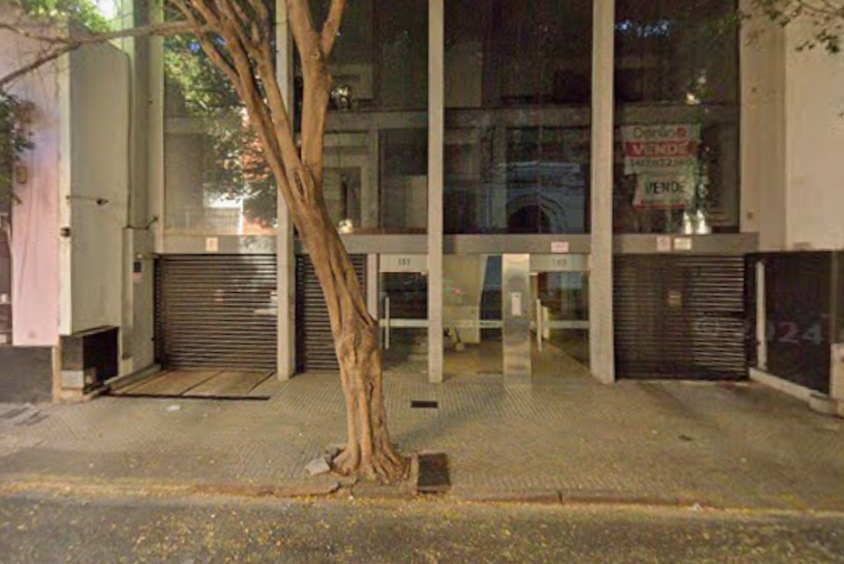 Cochera  Presidente Roca 151! Zona Río!