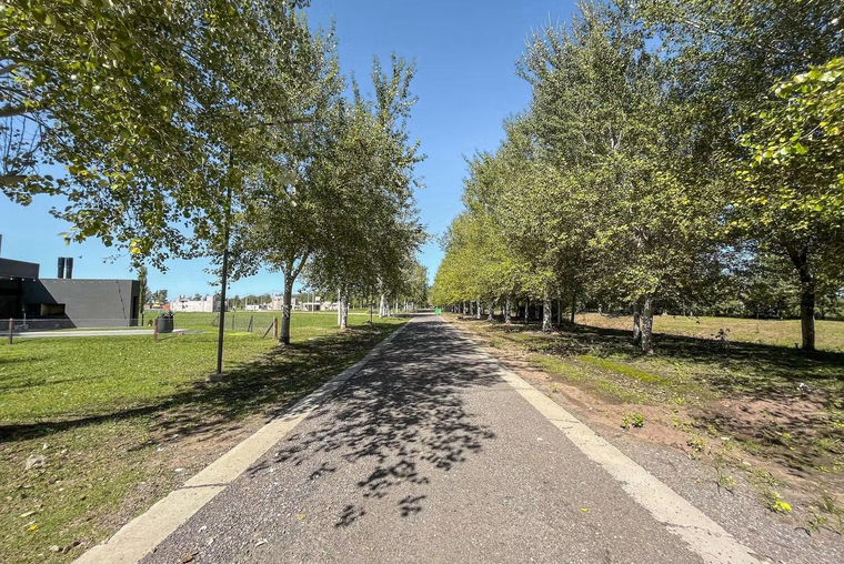 TERRENO DE 1090M2 VENTA BARRIO CERRADO PIÑERO