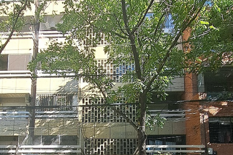 Mendoza 2000. Balcón. Externo. Cocina independiente. Buen estado.