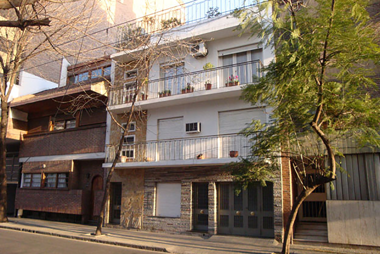 Casa en el centro de Rosario con patio y jardín únicos en Barrio Martin
