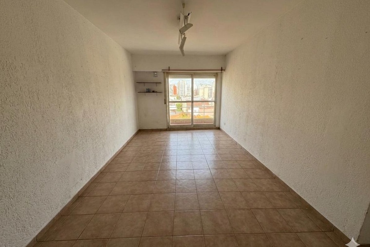 DEPARTAMENTO DE UN DORMITORIO VENTA BALCON AMPLIO CENTRO ROSARIO