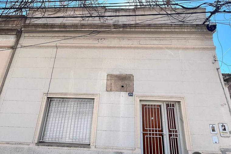 ZEBALLOS 3200. PB. Patio cerrado. Cocina. 58 m2.