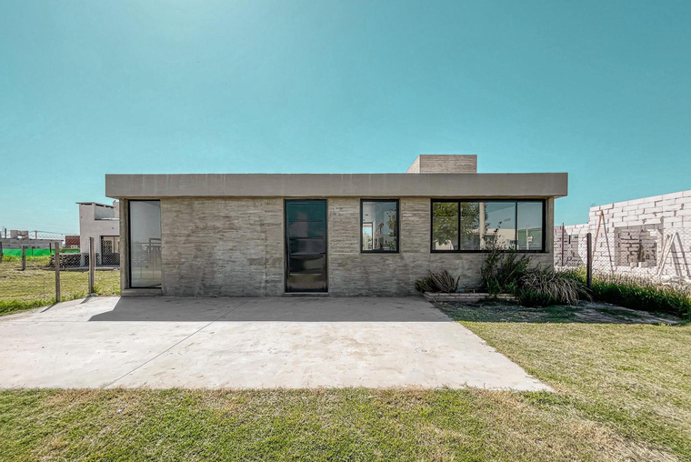 Casa de 1 dormitorio con pileta en Punta Chacra