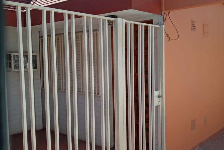 Mr. Ross 1600, Alquiler departamento interno. Excelente estado