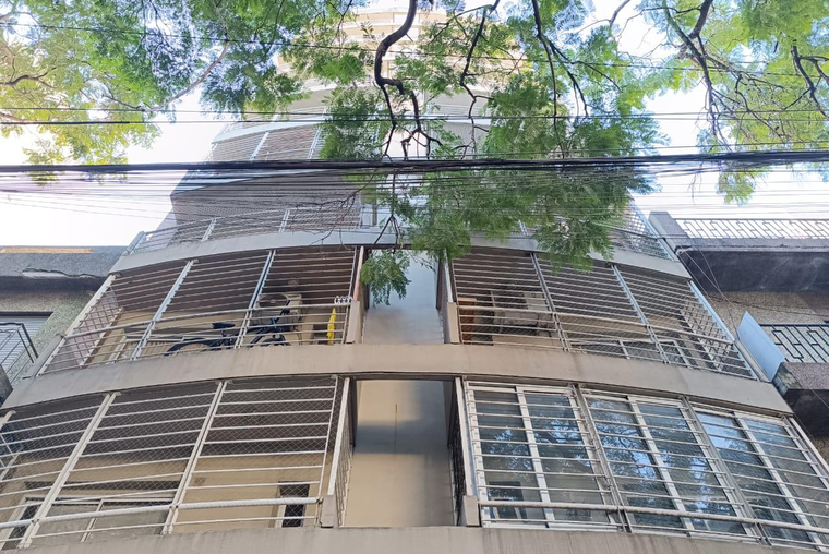 Venta semipiso 1 dormitorio Centro Balcón al Frente