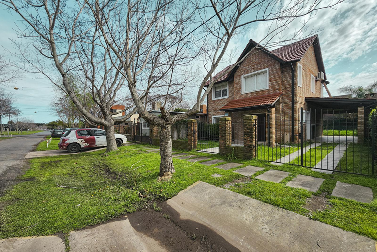 Casa de 3 dormitorios con jardín y pileta en Newbery, Fisherton