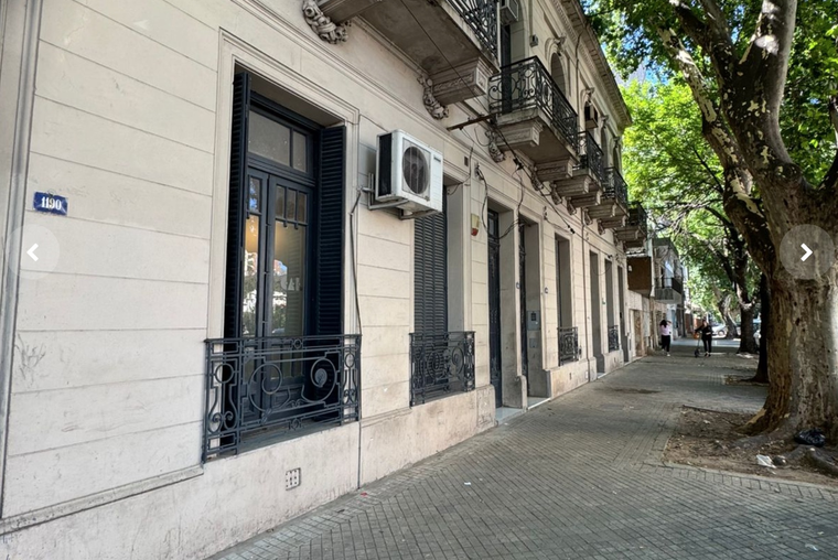 Lourdes. Santiago y Mendoza. Planta alta. Terraza accesible. Techos altos. Pintores.