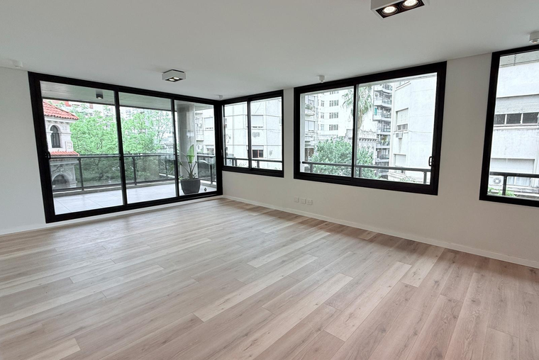 DEPARTAMENTO DE TRES DORMITORIOS  EN SUITE VENTA PARRILLERO EXCLUSIVO CENTRO ROSARIO