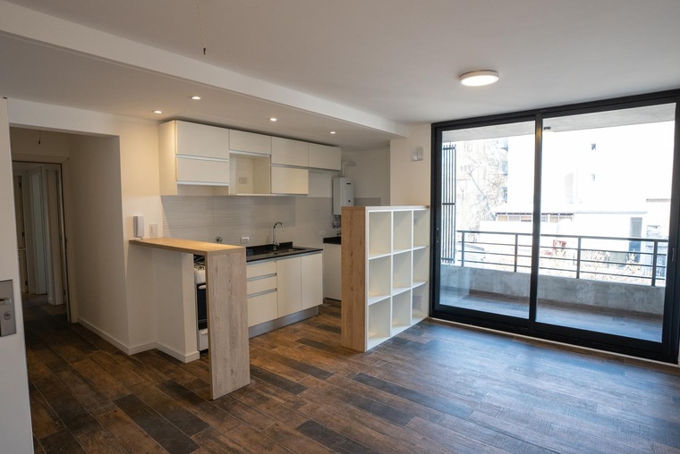 DEPARTAMENTO DE DOS DORMITORIOS VENTA PATIO EXCLUSIVO REP. DE LA SEXTA ROSARIO