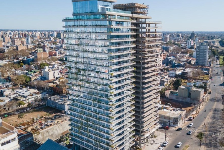 DEPARTAMENTO PREMIUM DE TRES DORMITORIOS VENTA GIMNASIO Y PILETA COCHERA PICHINCHA ROSARIO