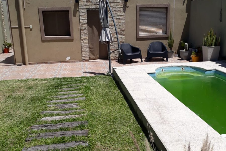 PATRIA 1944 - CASA DOS DORMITORIOS -