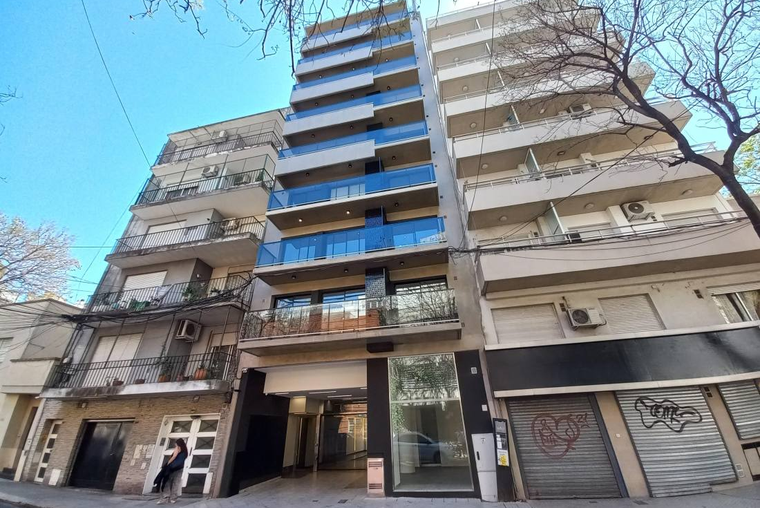 Departamento en venta, Montevideo y España