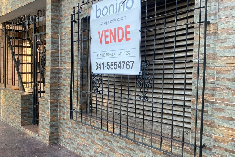 VENTA CASA 3 DORMITORIOS CALLAO 5100. 2 PLANTAS. ROSARIO