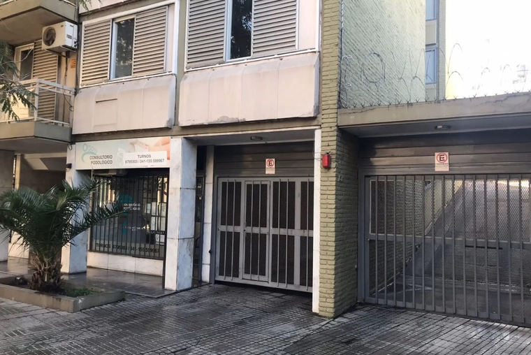 Italia 1600. En primer nivel. Acceso por rampa fija. Libre de gastos.