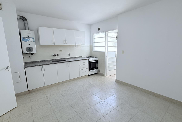 DEPARTAMENTO DE TRES DORMITORIOS VENTA CONFORT CENTRO