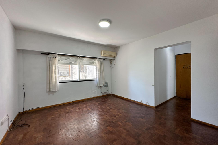 Departamento de 1 dormitorio de oportunidad a pasos de Av. Pellegrini