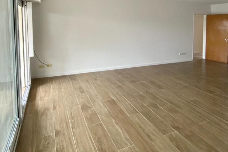 Departamento de 3 dormitorios con cochera y amenities en zona Aduana