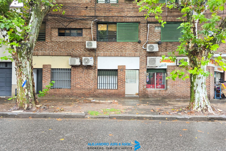 Suipacha 1289 - Local en Venta a la Calle en Barrio Lourdes