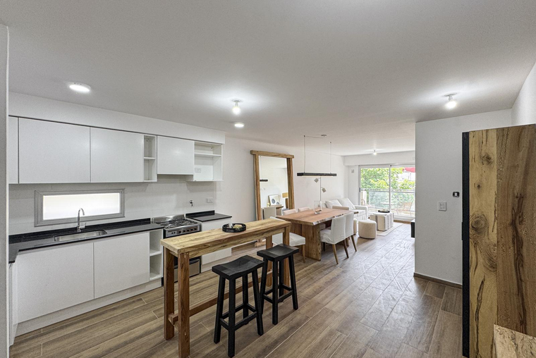 Departamento de 2 dormitorios con 2 baños, balcón al Norte a estrenar