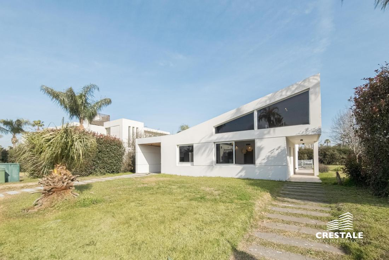 Casa en venta, Funes Hills Miraflores