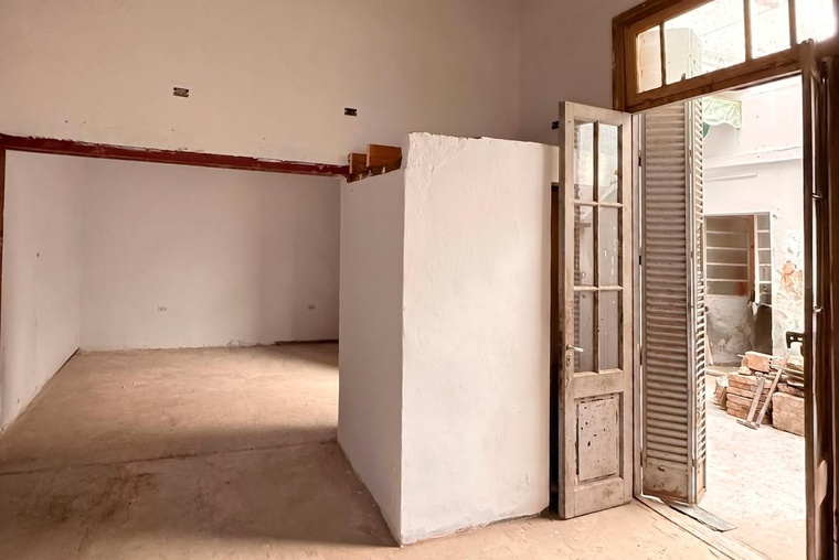 Casa a reciclar en barrio Abasto o terreno apto desarrollo